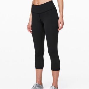 Lululemon Wunder Under cropped leggings